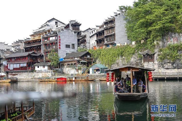 泰山区应急局:严厉打击烟花爆竹领域违法违规行为